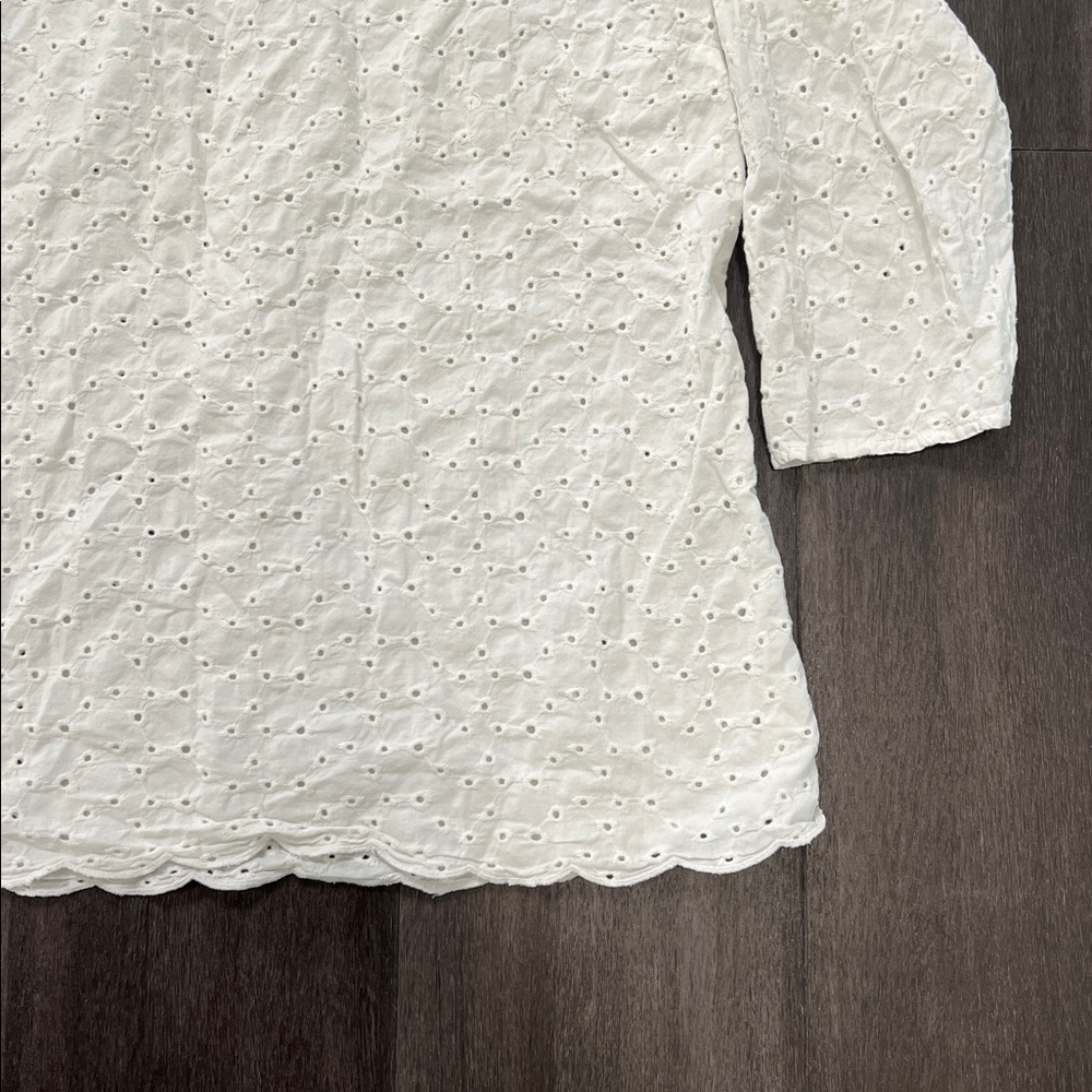 Women's White Eyelet Scoop Neck Top - Picture 3 of 4